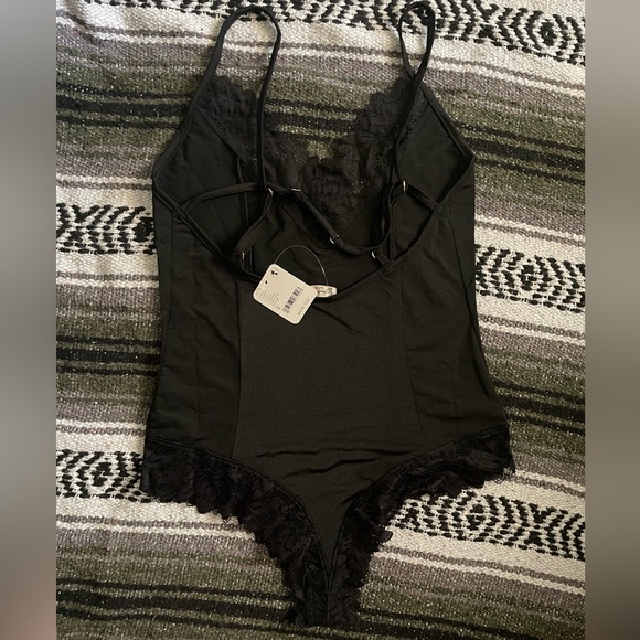 Black Lace Wild Bunch Bodysuit Free People - Picture 4 of 6